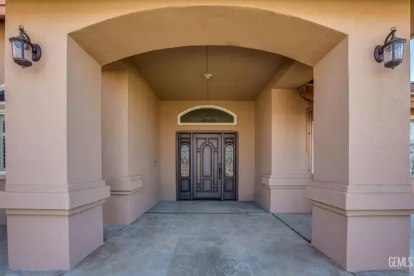 15519 Kyle Eric Lane, Bakersfield, CA 93307