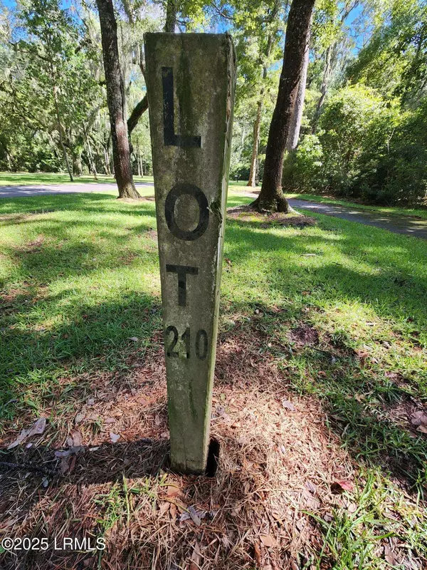 68 Bull Point DR Drive, Seabrook, SC 29940