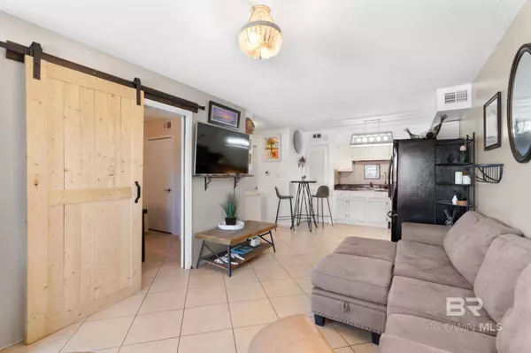 920 W Lagoon Avenue #B102, Gulf Shores, AL 36542