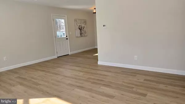 225 PENNSYLVANIA AVE, Clementon, NJ 08021