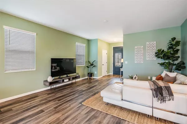 7423 NORTHERN LIGHTS DR, Gibsonton, FL 33534