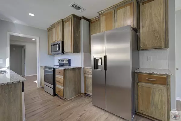 2211 N Akin Ave, Texarkana, TX 75501