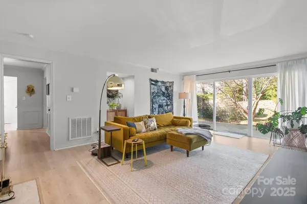 7062 Quail Hill RD, Charlotte, NC 28210