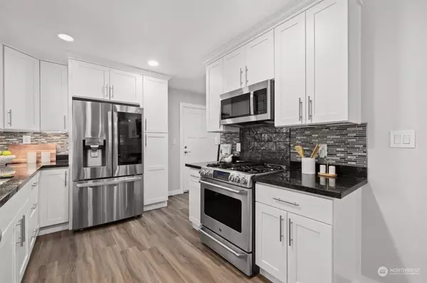 15549 206th AVE SE, Renton, WA 98059