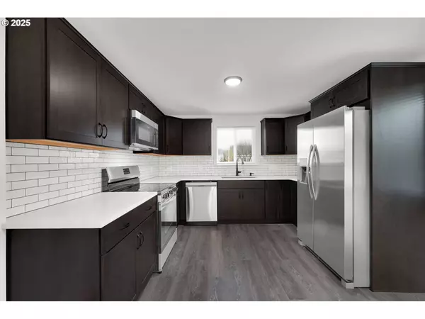 1899 SCOTT RD, Springfield, OR 97477