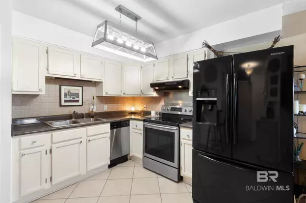 920 W Lagoon Avenue #B102, Gulf Shores, AL 36542