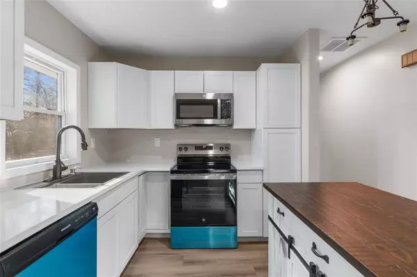 89 MONA, Dallas, GA 30132