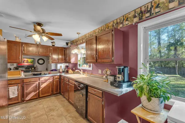 117 Beechwood Drive, Hattiesburg, MS 39402