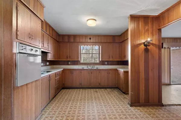 608 Lafayette, Pittsburg, TX 75686