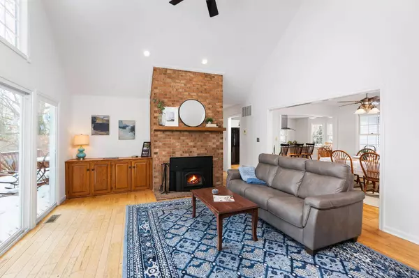 127 RIDGETOP DR, Weyers Cave, VA 24486