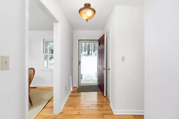 127 RIDGETOP DR, Weyers Cave, VA 24486