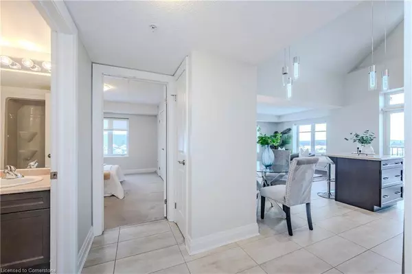 776 Laurelwood Drive #715, Waterloo, ON N2V 0A8