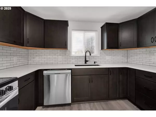 1899 SCOTT RD, Springfield, OR 97477