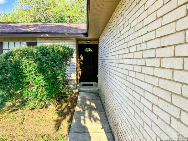 4638 Golden Meadow, San Antonio, TX 78250