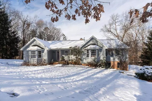 127 RIDGETOP DR, Weyers Cave, VA 24486