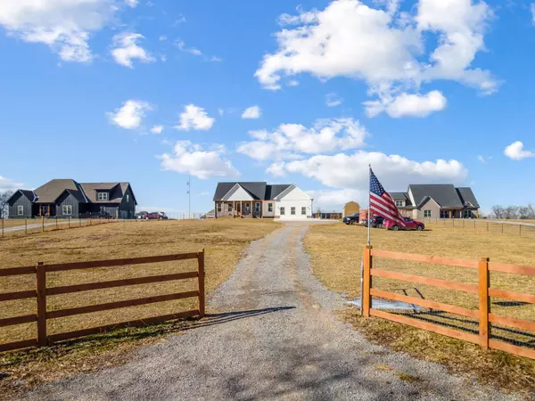 246 Green Acres Rd, Unionville, TN 37180