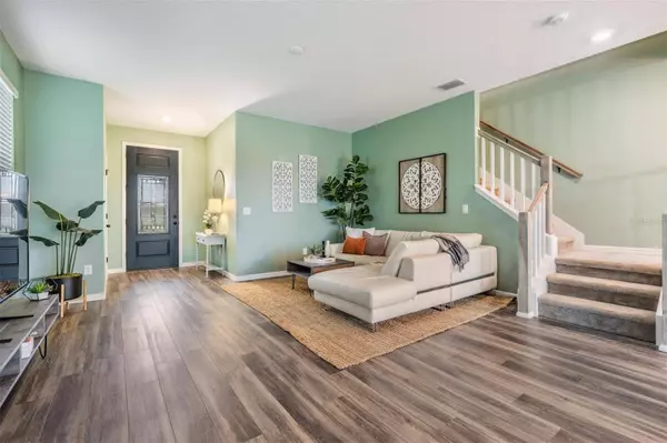 7423 NORTHERN LIGHTS DR, Gibsonton, FL 33534