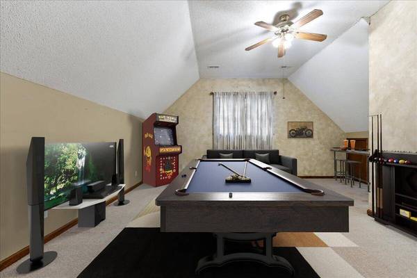 220 Runnymede Ln, Summerville, SC 29485