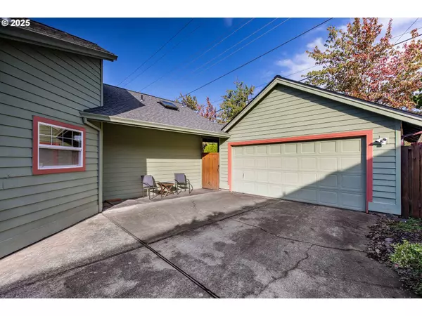 1148 NE MULTNOMAH DR, Fairview, OR 97024