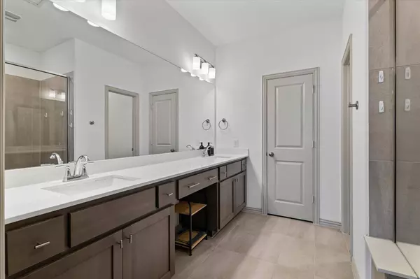 6164 Silverado Trl, Mckinney, TX 75070-0253