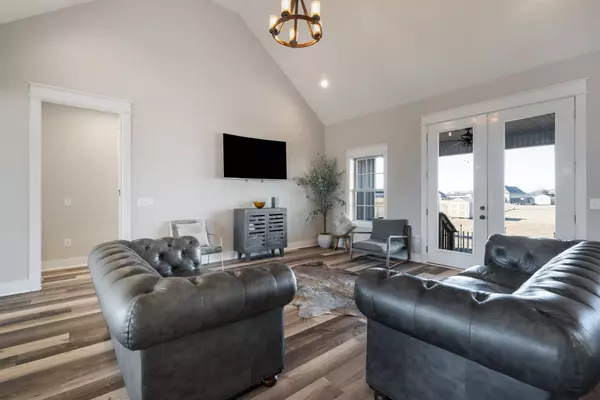 246 Green Acres Rd, Unionville, TN 37180