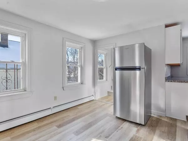 18 Kelly ST, Warren, RI 02885