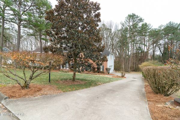 1320 Mark Joseph LN, Knoxville, TN 37931