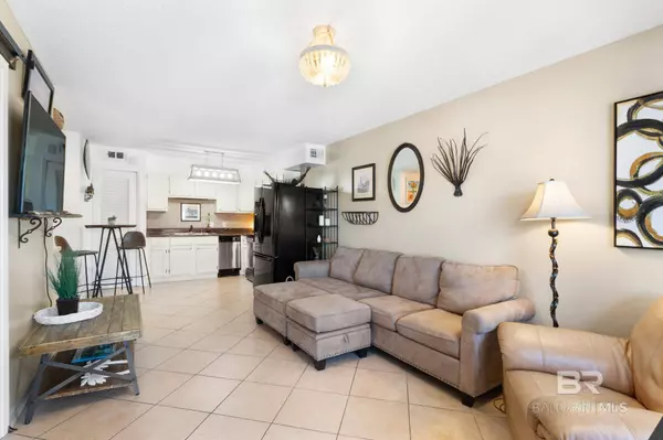 920 W Lagoon Avenue #B102, Gulf Shores, AL 36542