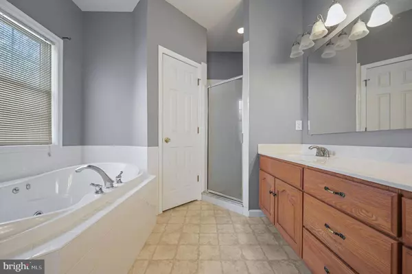 335 GREY FOX LN, Dover, DE 19904