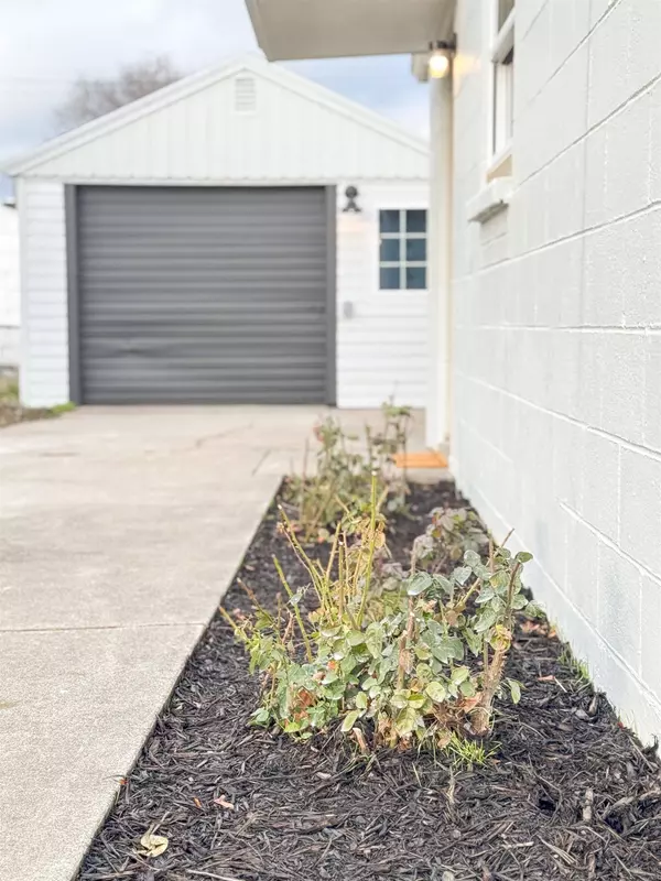 2711 E MARSHALL Ave, Spokane, WA 99207