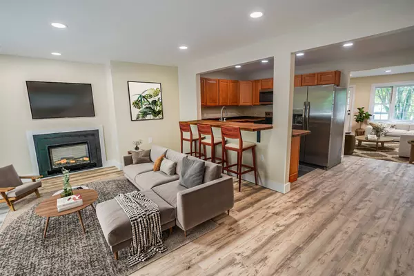 18 Turf RD, Burlington, VT 05408