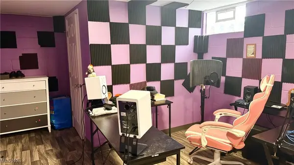 1810 Sequoya DR, Youngstown, OH 44514