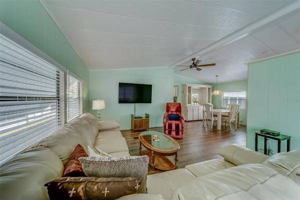 148 GULL AIRE BLVD, Oldsmar, FL 34677