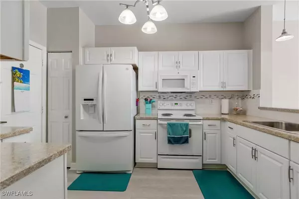 3635 Pine Oak CIR #104, Fort Myers, FL 33916