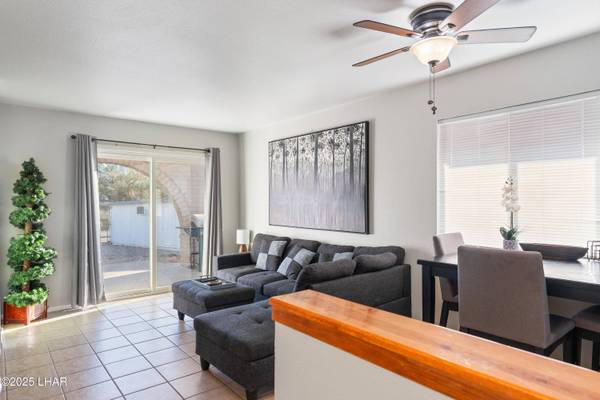 90 Mariposa Dr, Lake Havasu City, AZ 86403