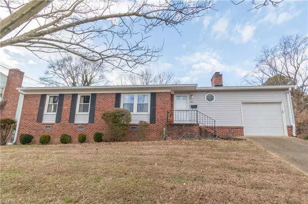 46 Linda DR, Newport News, VA 23608