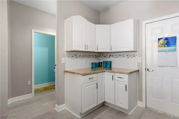 3635 Pine Oak CIR #104, Fort Myers, FL 33916