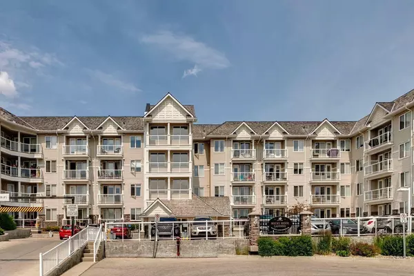 500 Rocky Vista GDNS NW #315, Calgary, AB T3G 0C3