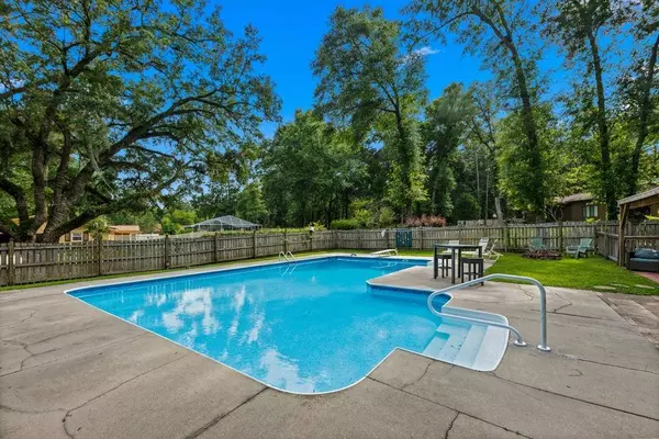 3740 Dorset, Tallahassee, FL 32303