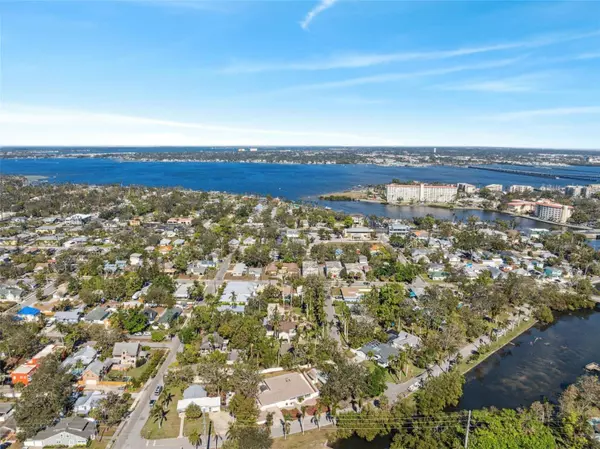 2004 VIRGINIA DR, Bradenton, FL 34205