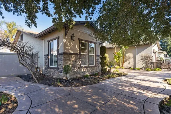 1249 Holly Berry CT, Manteca, CA 95336