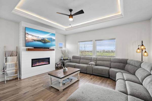 2264 Calico LN, Medford, OR 97501