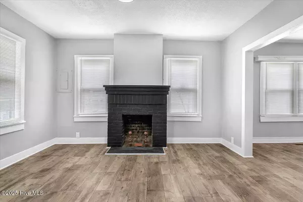 722 N 11th ST, Wilmington, NC 28401