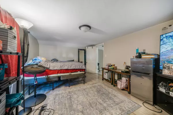 813 CENTRAL ST, Oshkosh, WI 54901