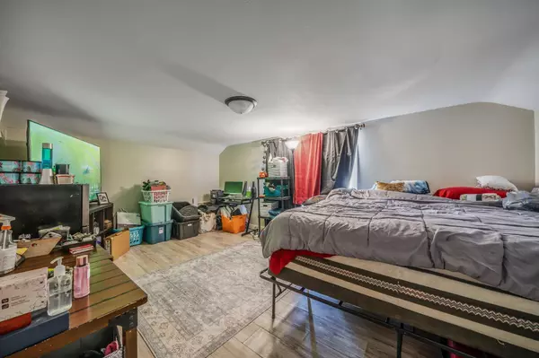 813 CENTRAL ST, Oshkosh, WI 54901