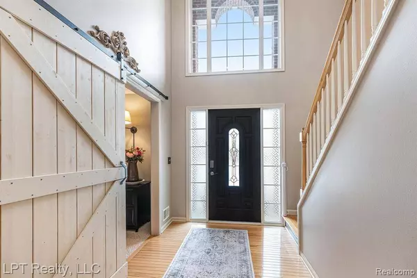 54472 ISLE ROYALE Avenue, Macomb, MI 48042