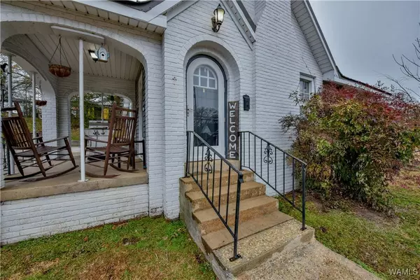 208 1st ST N, Reform, AL 35481