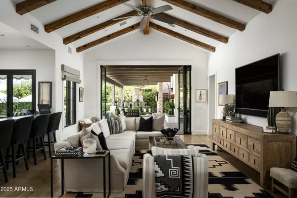 7305 E ROYAL PALM Road, Scottsdale, AZ 85258