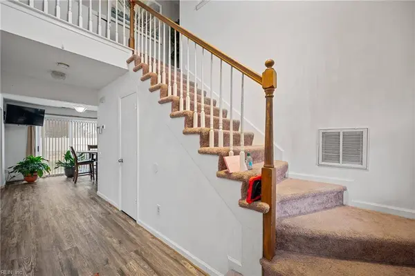 2203 Holly Berry LN, Chesapeake, VA 23325