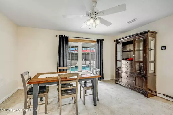 527 Palm AVE, Merritt Island, FL 32952